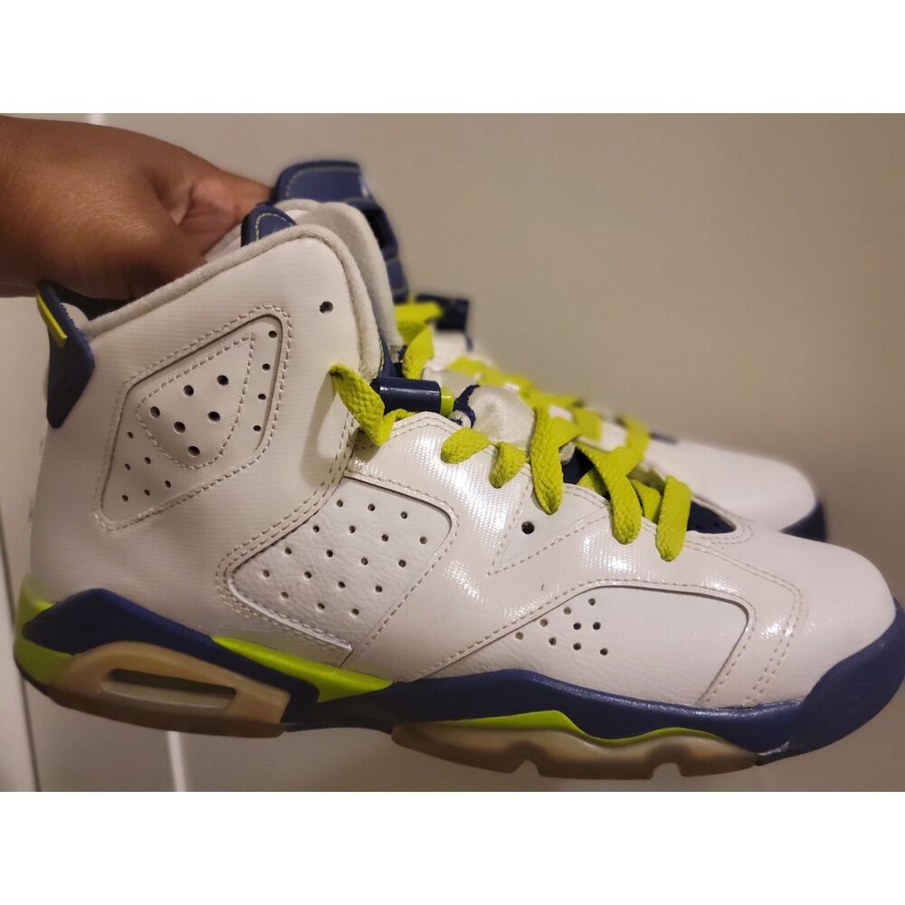 Jordan 6 'Seahawks' size 6Y